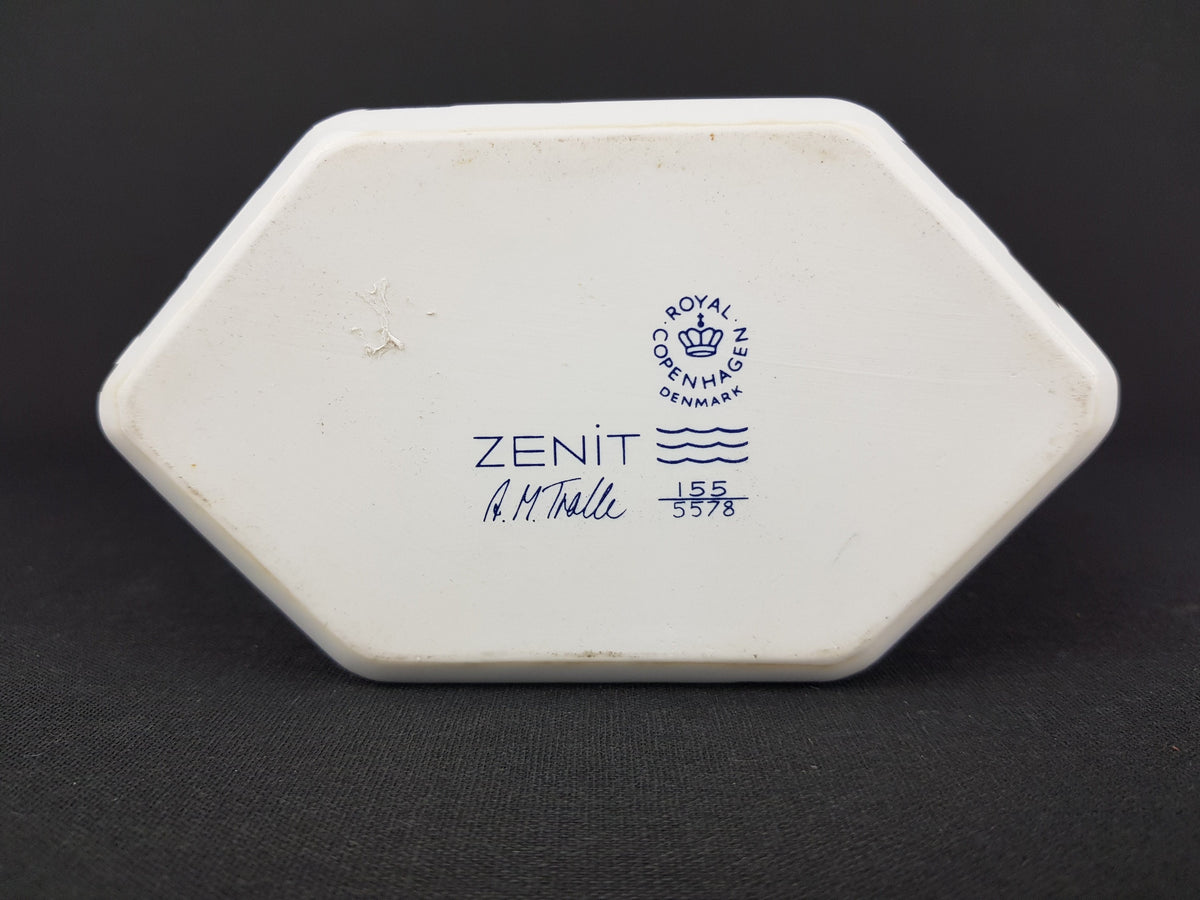 Vintage ROYAL COPENHAGEN Porcelain Vase Zenit Serie 155 5578 Signed By A.M. Trolle Denmark 1980s