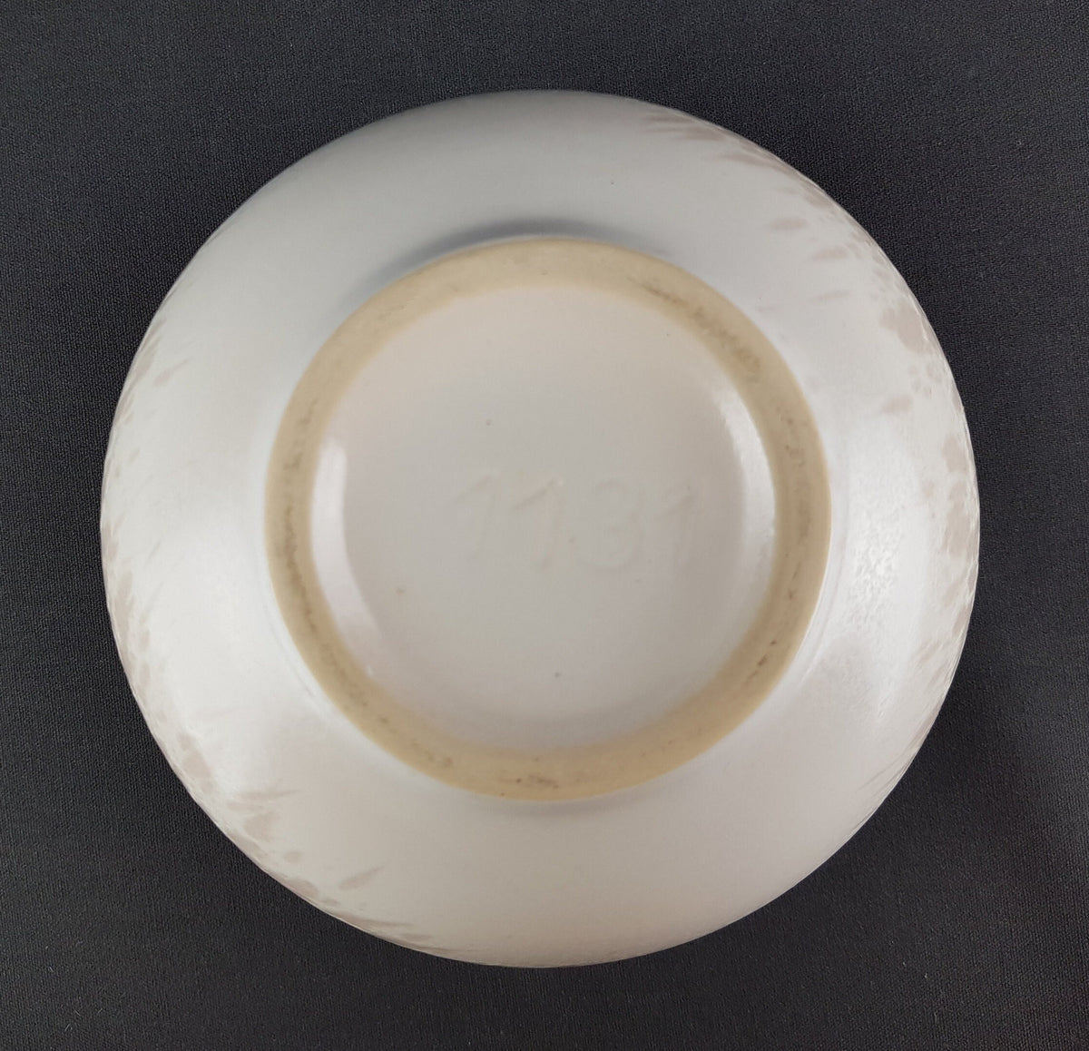 Vintage STUDIO ART POTTERY Beige Ball Vase 1131 West German Pottery