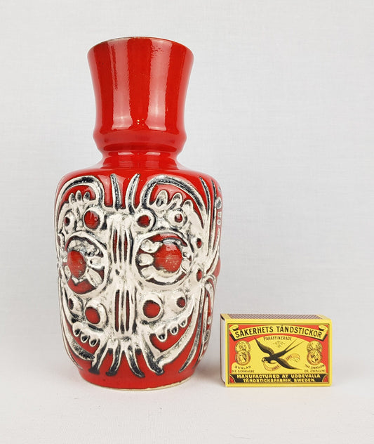 Vintage ÜBELACKER Keramik Red Vase With White Relief Decor 1326/18 West German Pottery 1970s