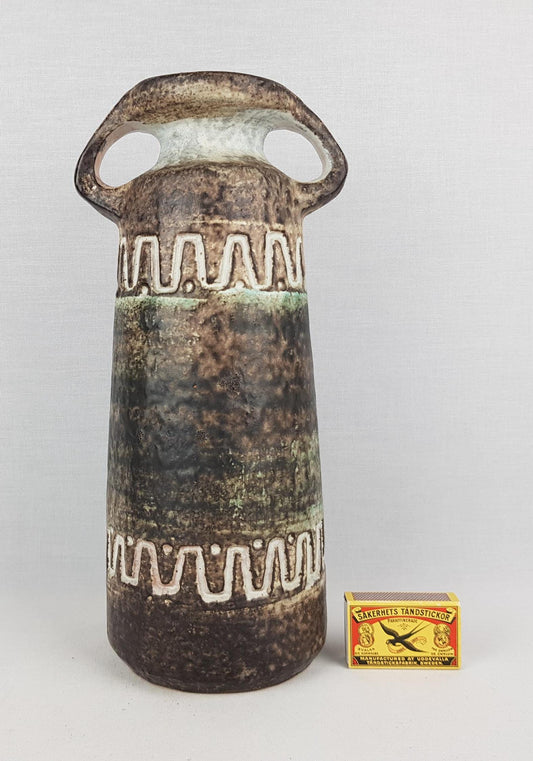 Vintage HEISSNER KERAMIK Relief Vase V32 East German Pottery DDR by August Heissner 1960s