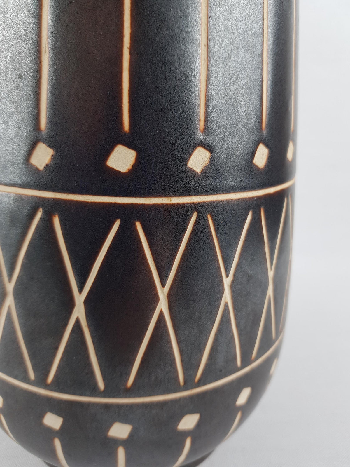 Vintage PIESCHE und REIF Dark Brown Sgraffito Vase DDR East German Pottery 1970s