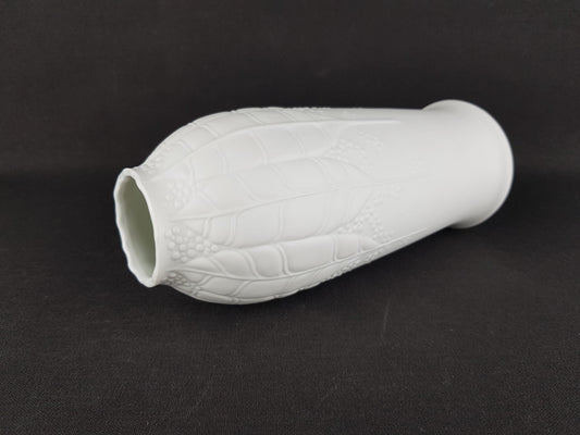 Vintage KERAFINA PORZELLAN White Porcelain Relief Decor Vase 5119/21 – Royal KPM Bavaria – West German Pottery Bavaria 1960s 1970s