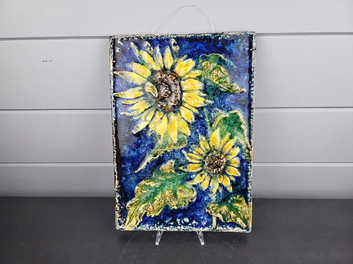 Vintage KARLSRUHER MAJOLIKA KERAMIK Wall Plaque Fliese Sonnenblumen Sun FLower Decor By Werner Meschede West German Pottery 1966-1978