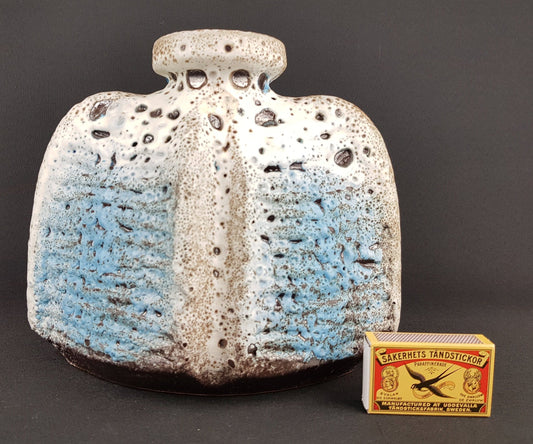 Vintage CARSTENS TÖNNIESHOF Atelier Blue and Beige Fat Lava Vase 0715-20 by Rudolf Christmann West German Pottery