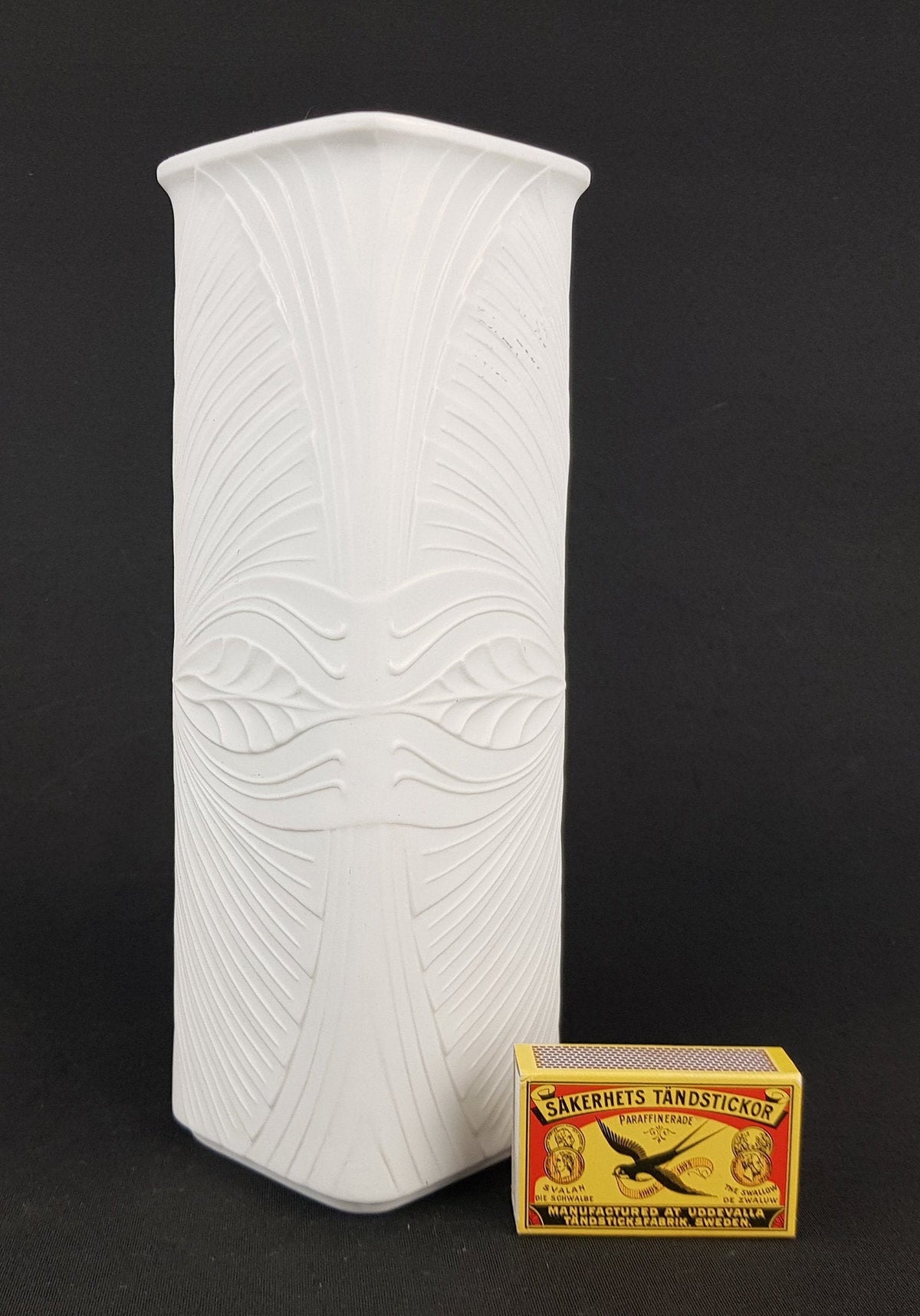 Vintage AK KAISER PORZELLAN Biscuit Porcelain Vase 1442-23 West German Pottery 1970s