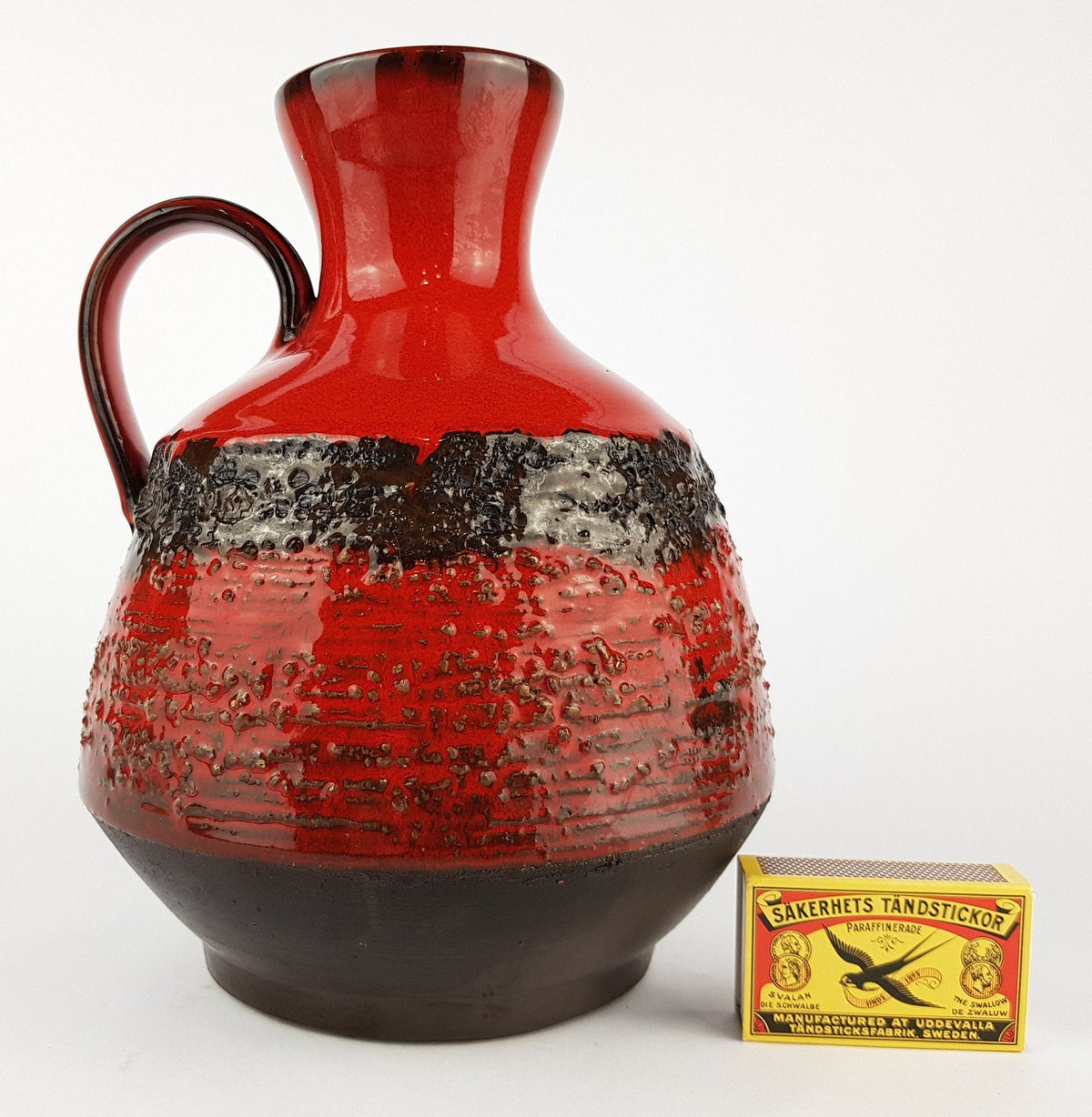 Vintage Red and Black SIERHAHN KERAMIK Siershahner Fabrik Fat Lava Vase 105-20 West German Pottery