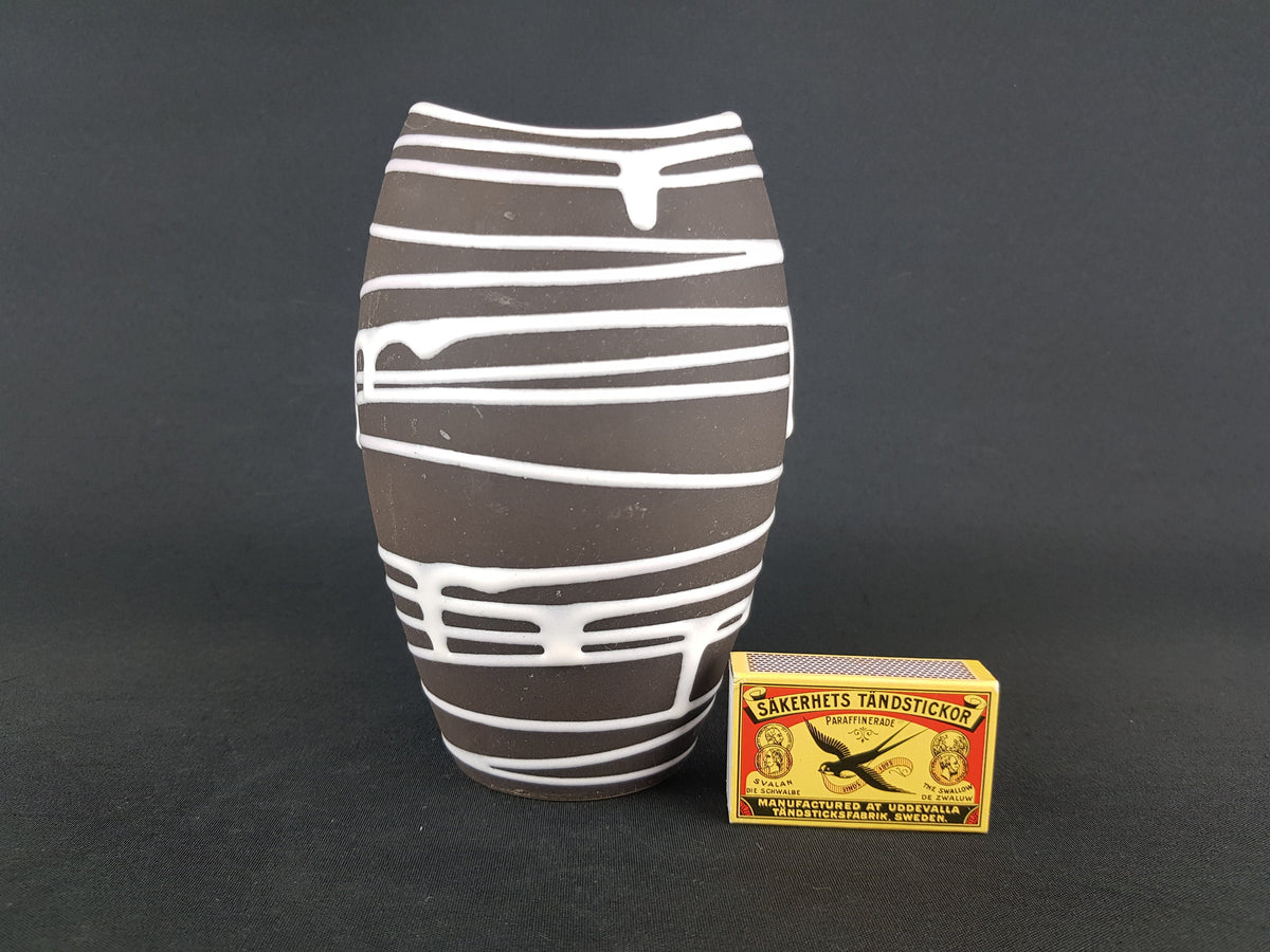 Vintage 1950s SCHLOSSBERG KERAMIK Fat Lava Vase 101/16 with decor Roulette by Liesel Spornhauer