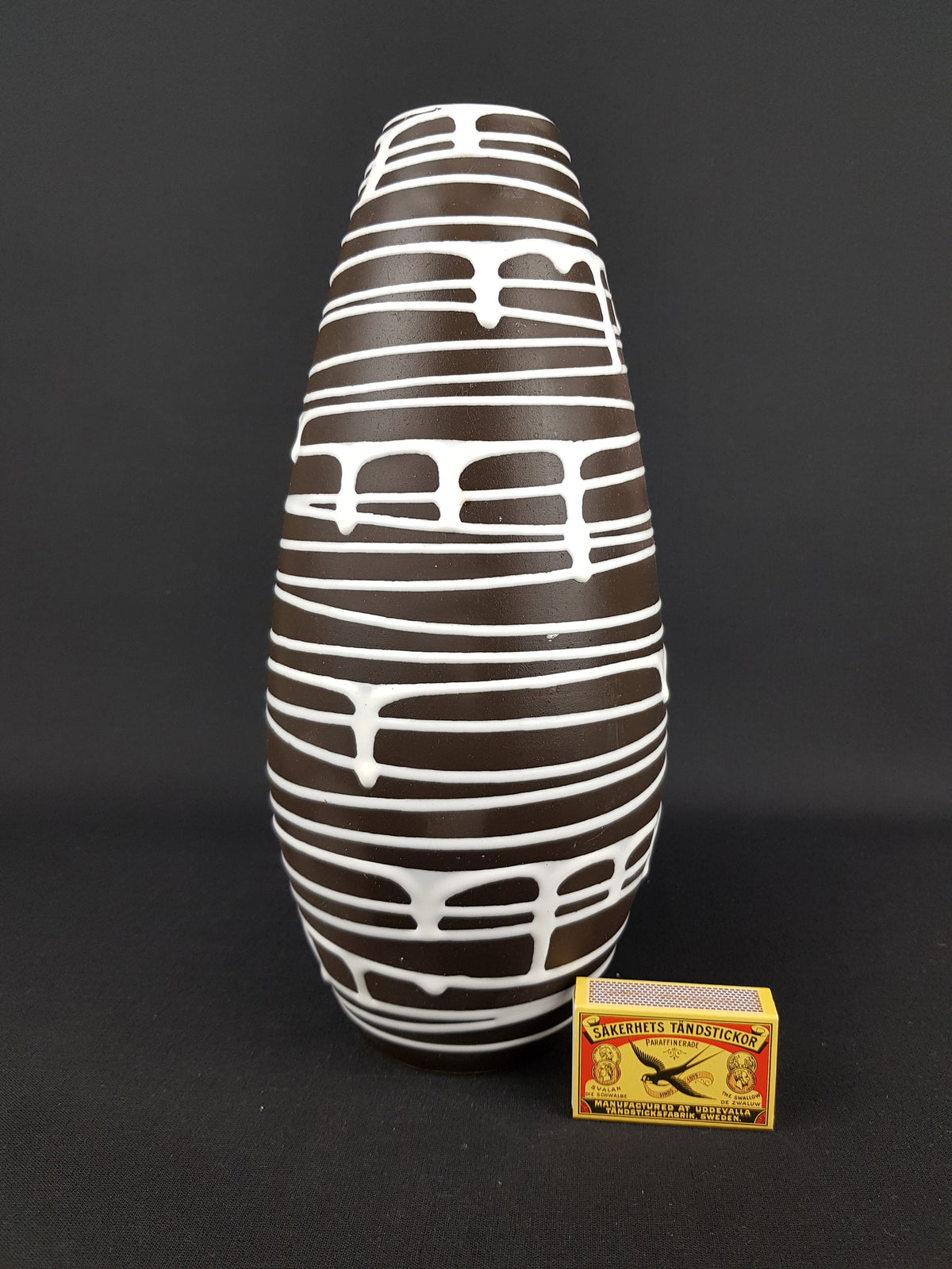 Vintage 1950s SCHLOSSBERG KERAMIK Fat Lava Vase 237/29 with decor Roulette by Liesel Spornhauer