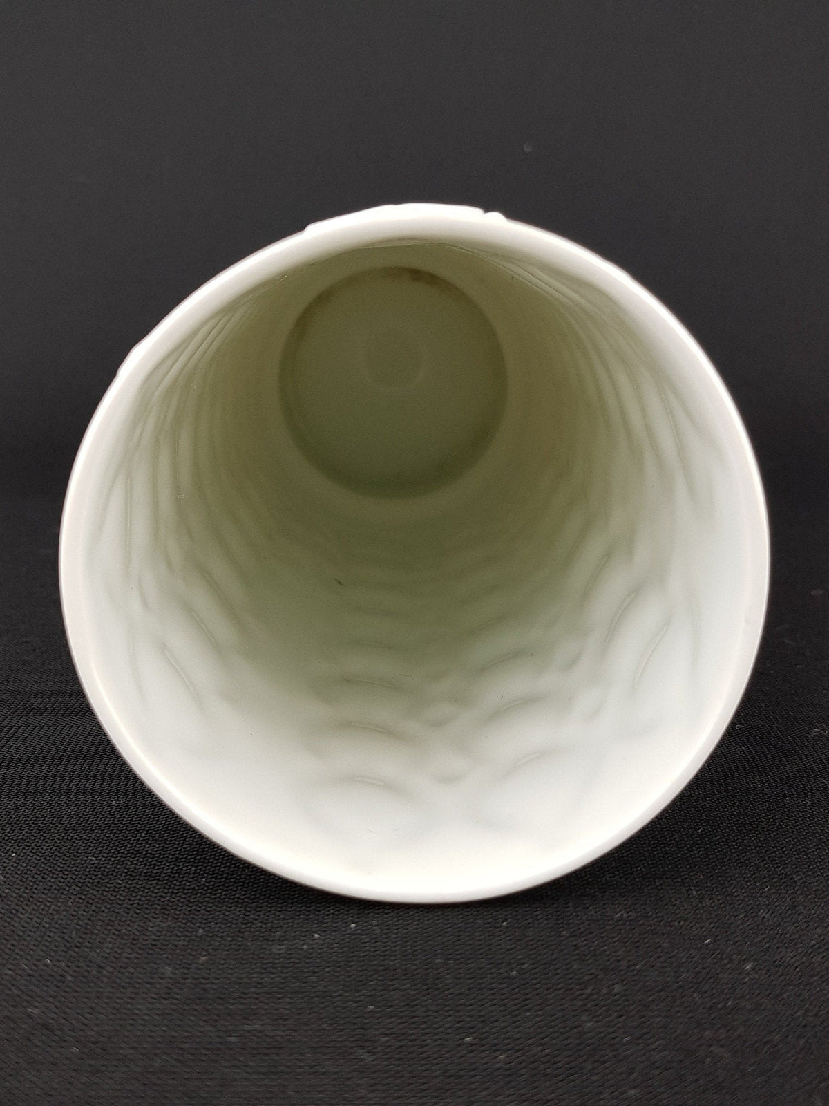 Vintage AK KAISER White Porcelain Op Art Vase with Leaf / Hearts decor 182 2 West Germany 1970s
