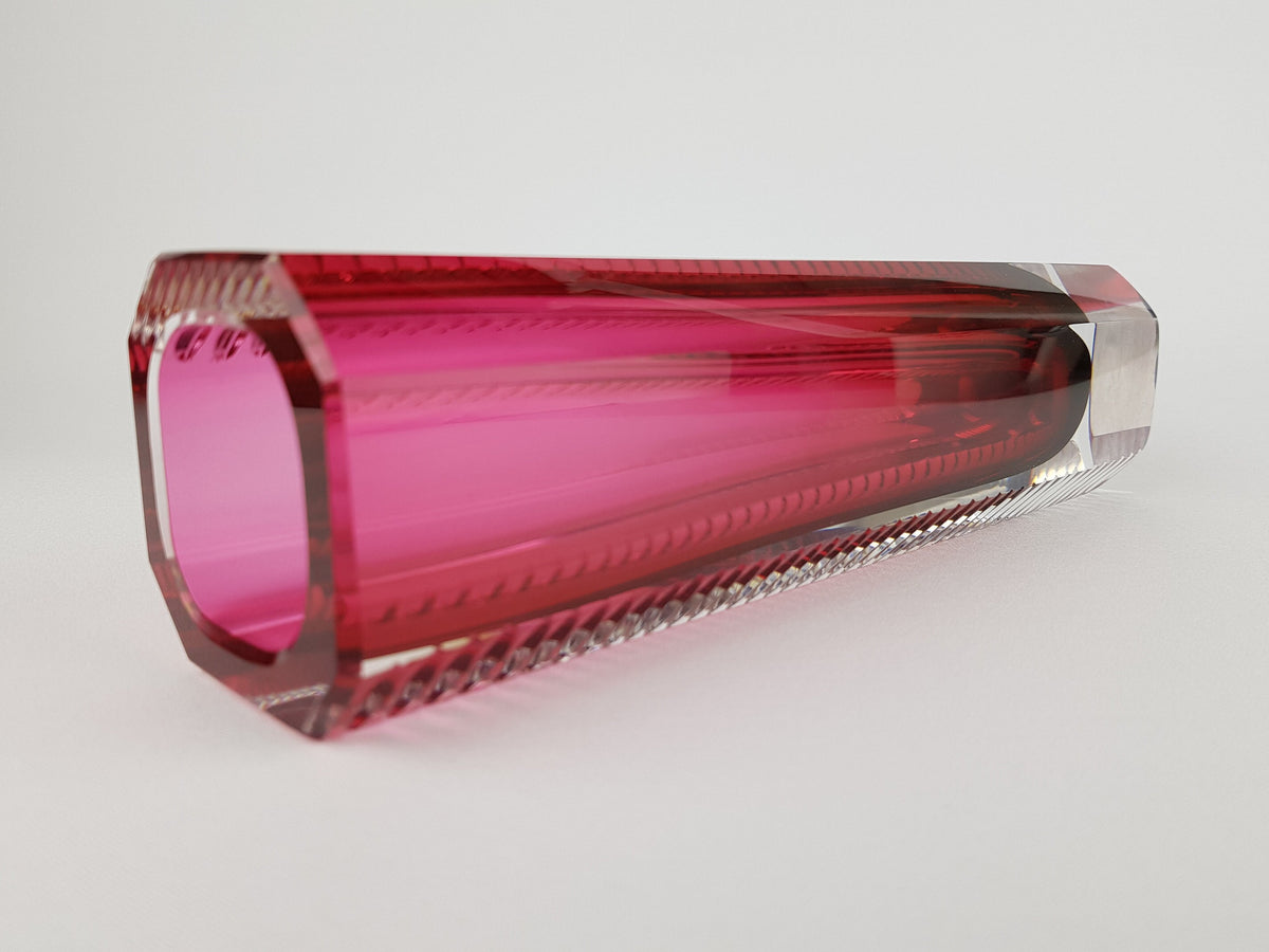 Vintage BEYER & CO Kristallglasfabriken Sinfonie Vase Magenta Pink Cut Crystal Glass Vase Germany 1961