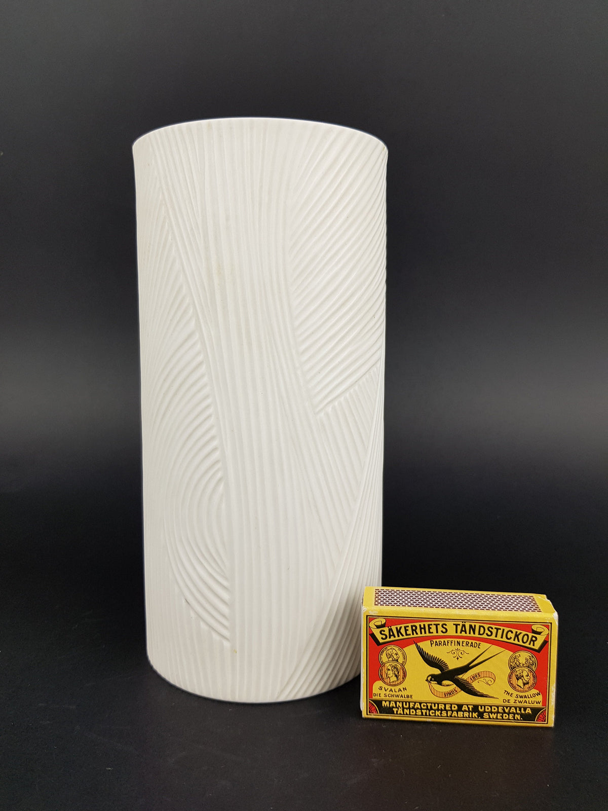 Vintage ROSENTHAL PORZELLAN Porcelain Studio Linie Relief Vase By Werner Schreib West Germany 1960s 1970s