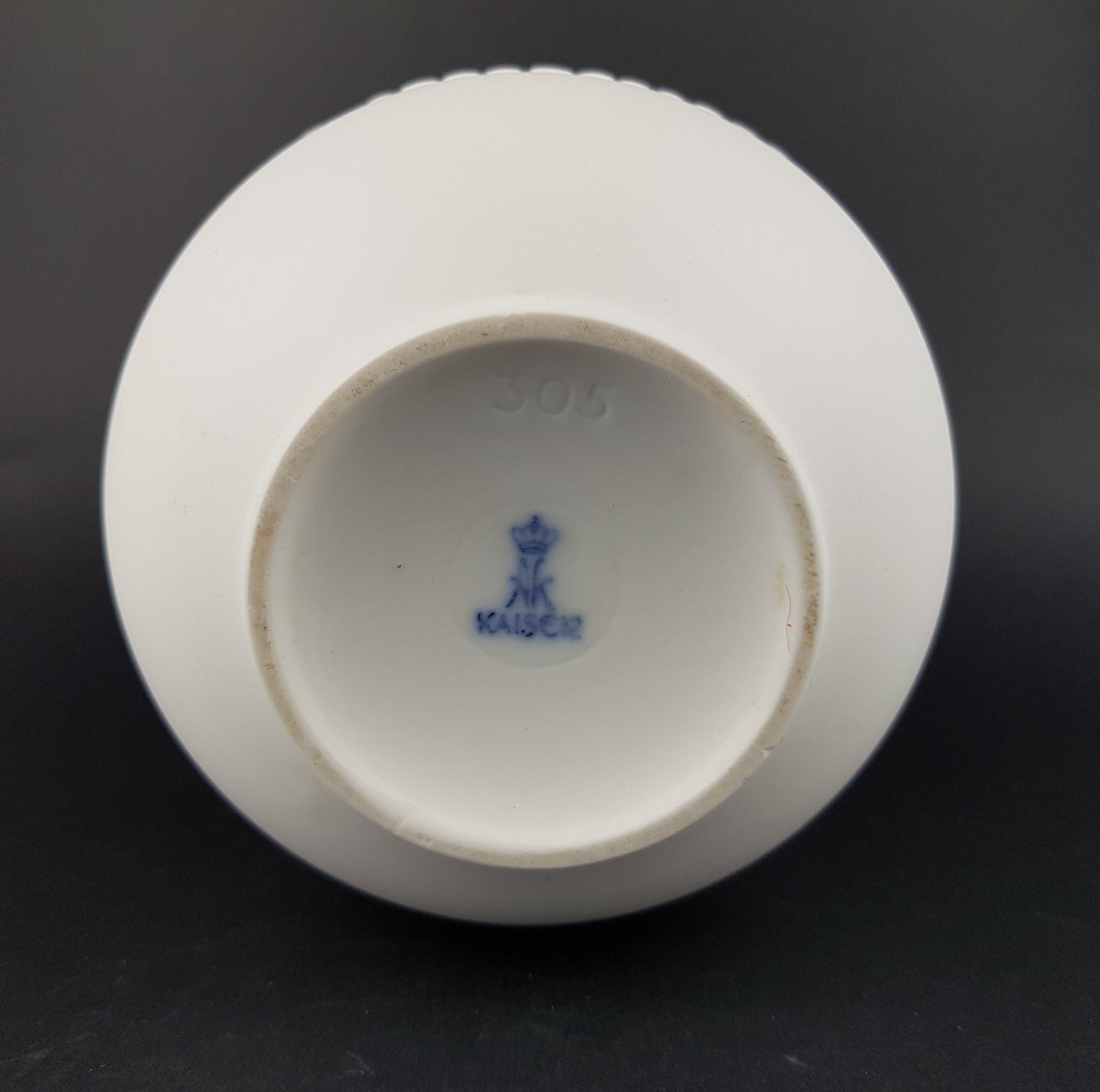 Vintage AK KAISER Porzellan Biscuit Porcelain Op Art Ball Vase 305 West German Porcelain 1970s
