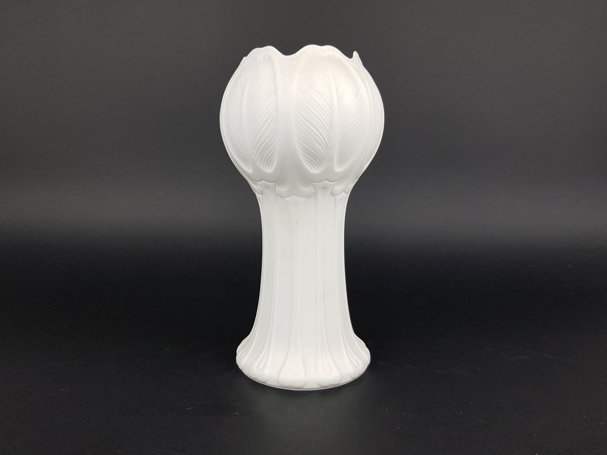 Vintage HUTSCHENREUTHER PORZELLAN Porcelain Tulip Vase "Blattrelief" by Hans Achtziger 1973 West Germany
