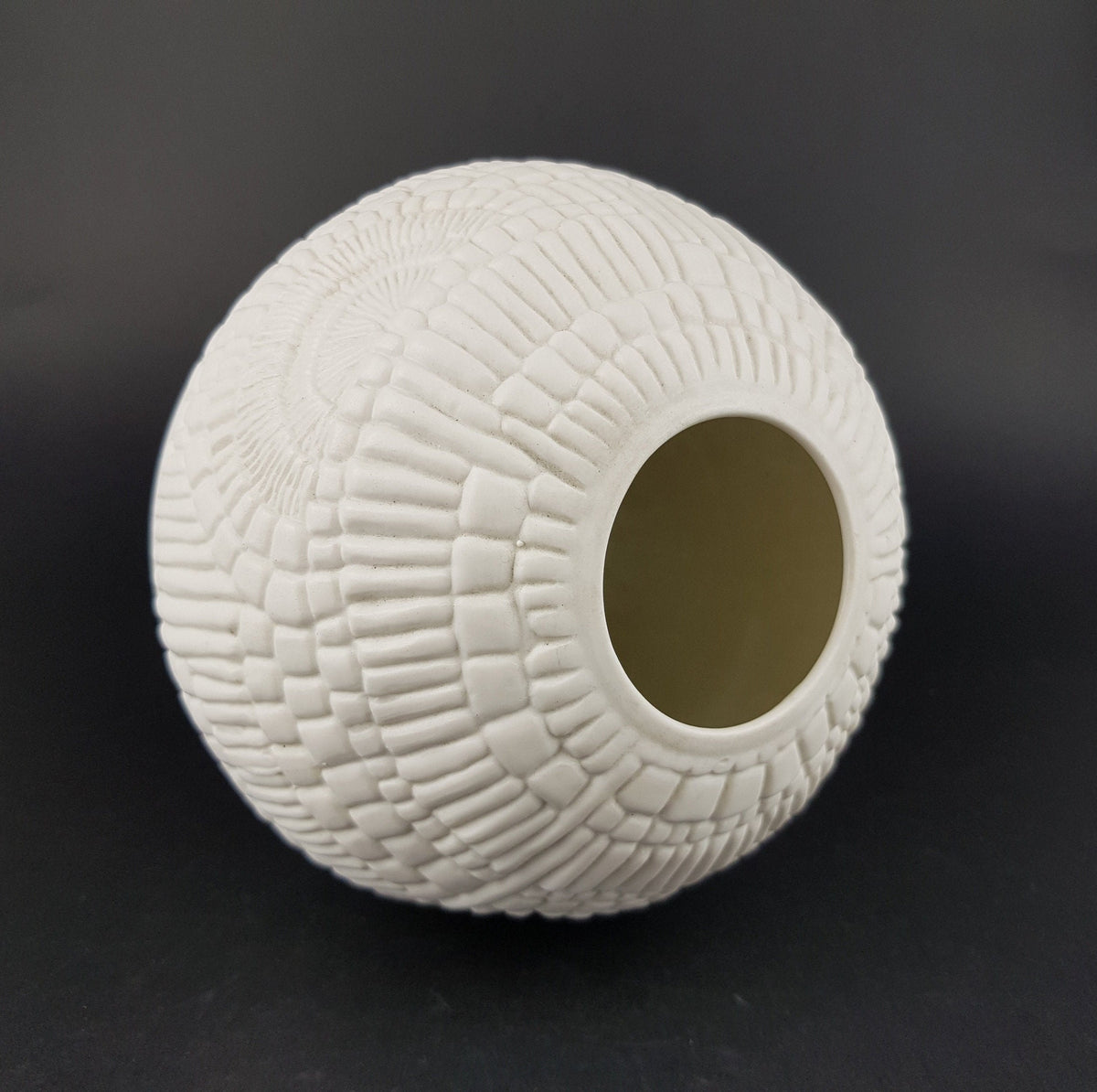 Vintage AK KAISER Porzellan Biscuit Porcelain Op Art Ball Vase 305 West German Porcelain 1970s