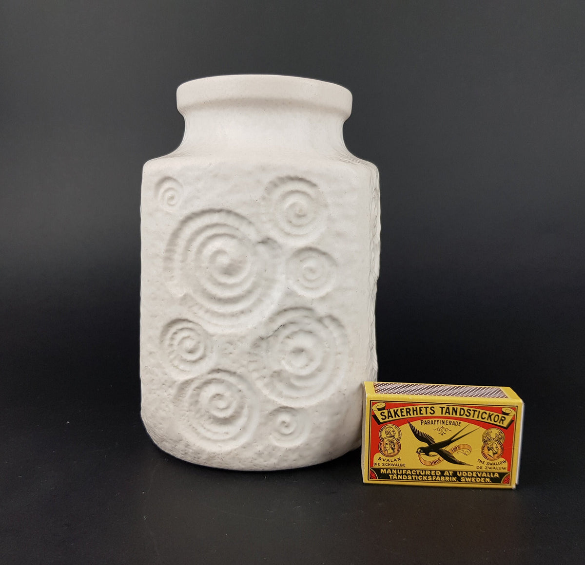 Vintage SCHEURICH KERAMIK White Fat Lava Vase 282 16 with JURA decor West German Pottery 1970s