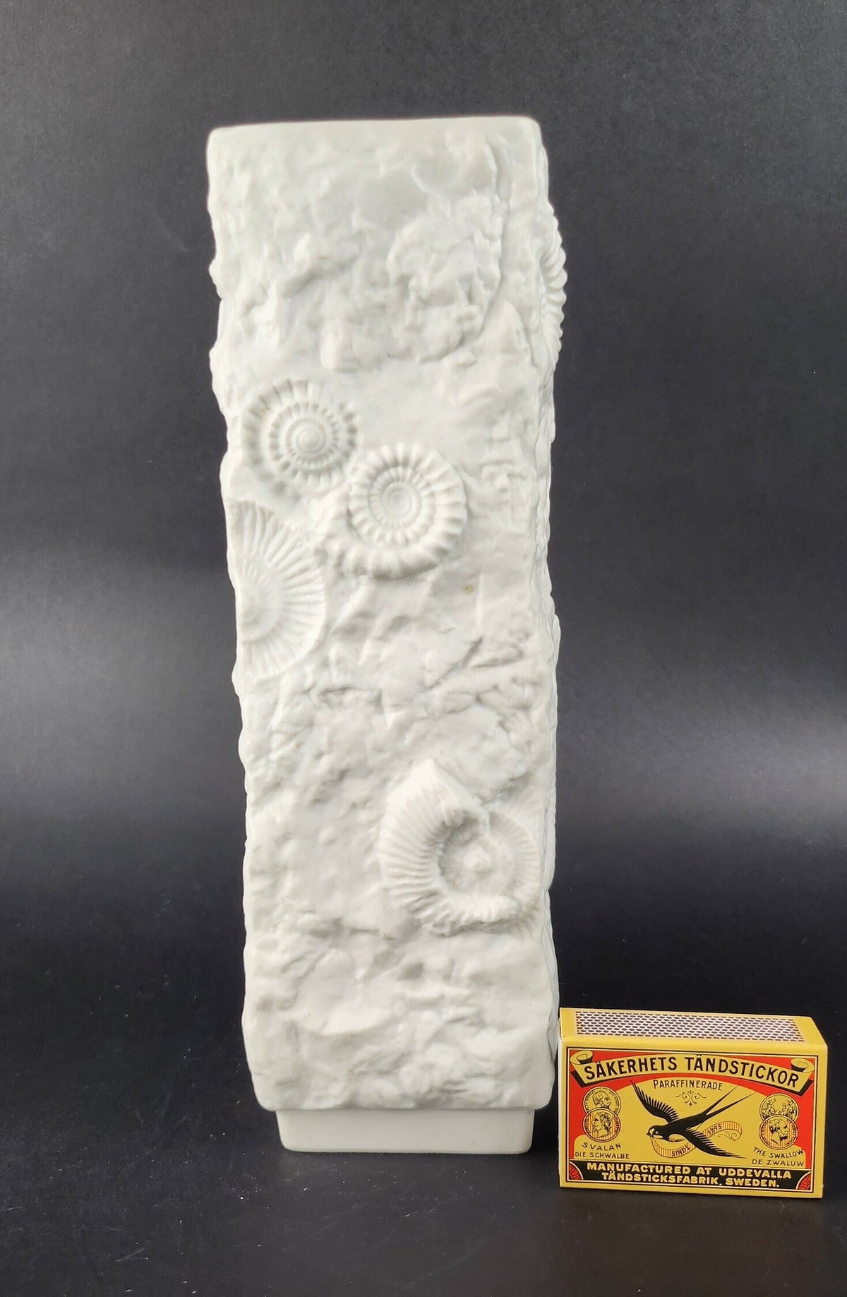 Vintage AK KAISER Biscuit Porcelain Op Art Vase 133 with Jura Decor West Germany 1970s