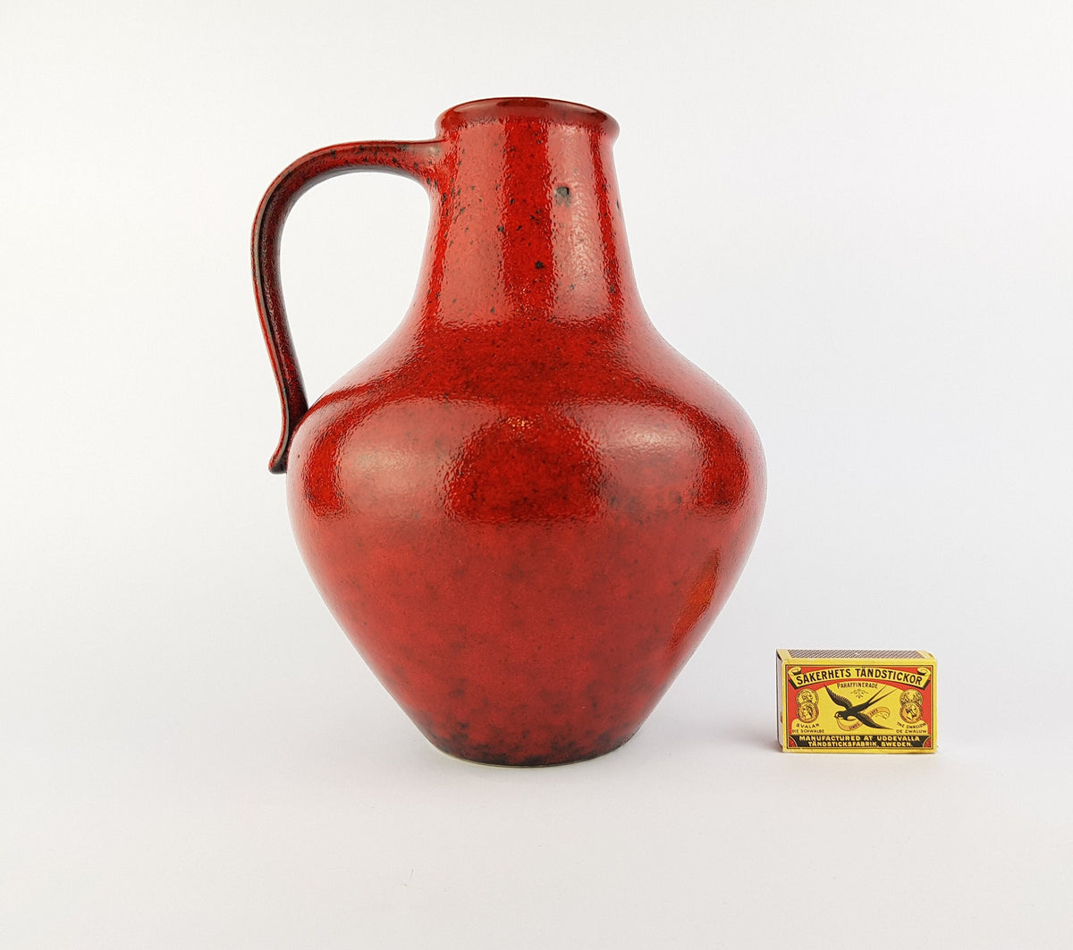 Vintage DÜMLER & BREIDEN Keramik Glossy Red 313-25 Fat Lava Vase 1970s