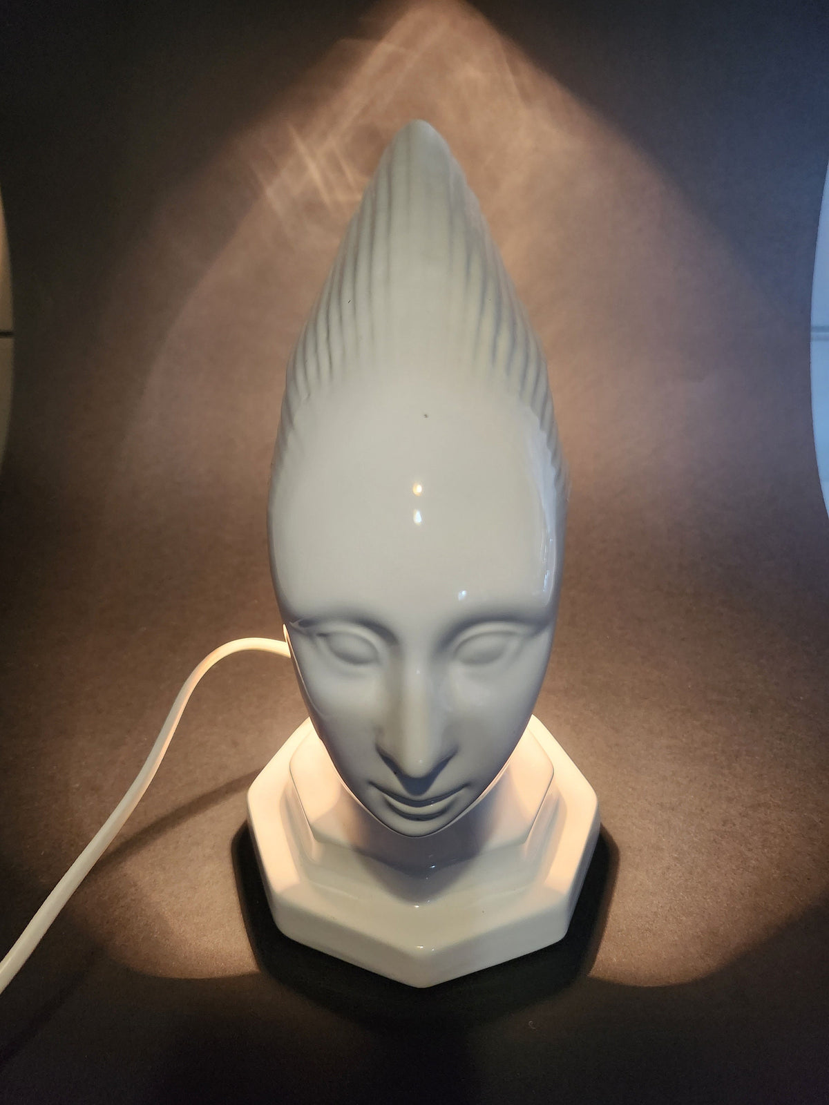 Vintage RENE LALIQUE style VICTOIRE bed side lamp by Hubert Olivier from France