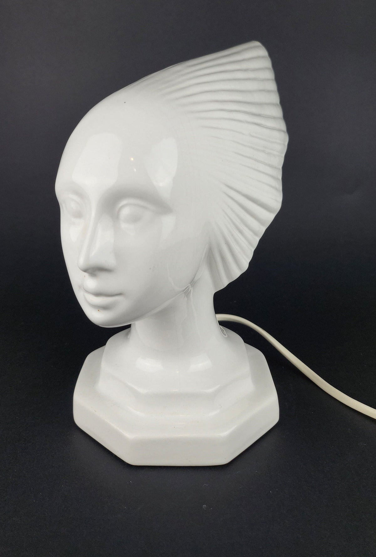 Vintage RENE LALIQUE style VICTOIRE bed side lamp by Hubert Olivier from France
