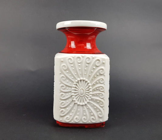 Vintage KERAFINA Porzellanfabrik White Biscuit Porcelain Vase with Red Accents and Relief Decor 724/2 – Royal KPM Bavaria West Germany 1970s