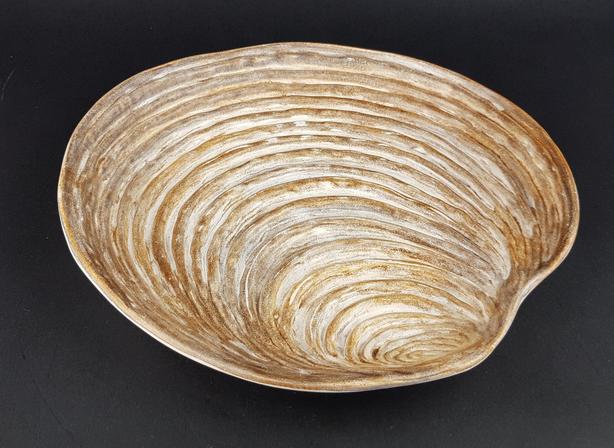 Vintage DOMINIQUE GUILLOT Hand Painted Shell Plate from Vallauris France 1960s