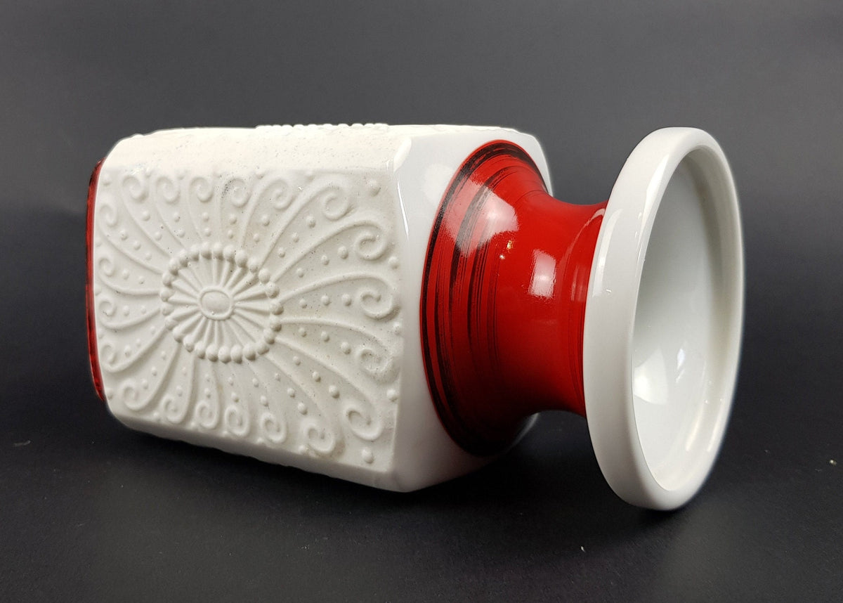 Vintage KERAFINA Porzellanfabrik White Biscuit Porcelain Vase with Red Accents and Relief Decor 724/2 – Royal KPM Bavaria West Germany 1970s