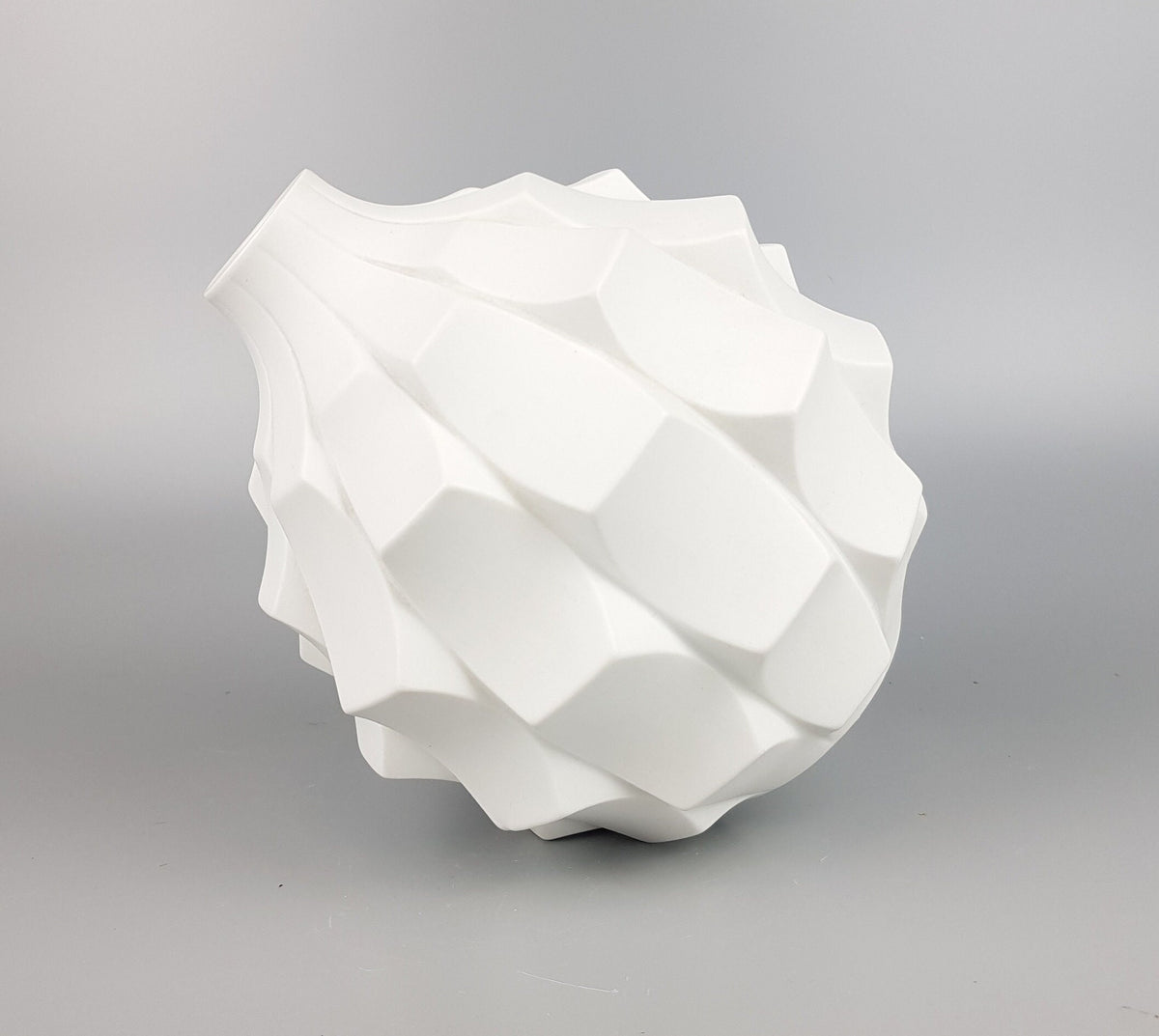 Vintage HUTSCHENREUTHER PORCELAIN Op Art ARTICHOKE Vase by Fuchs 1960-70s