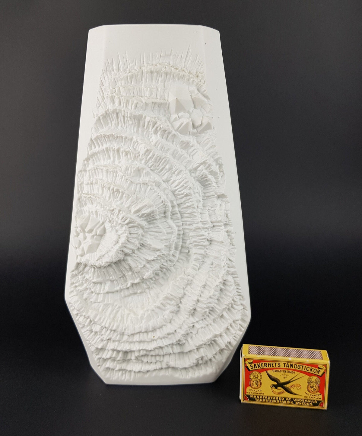 Vintage AK KAISER Op Art Vase Bergkristall Series by Martin Freyer 276/1 White Bisque Porcelain West Germany 1972