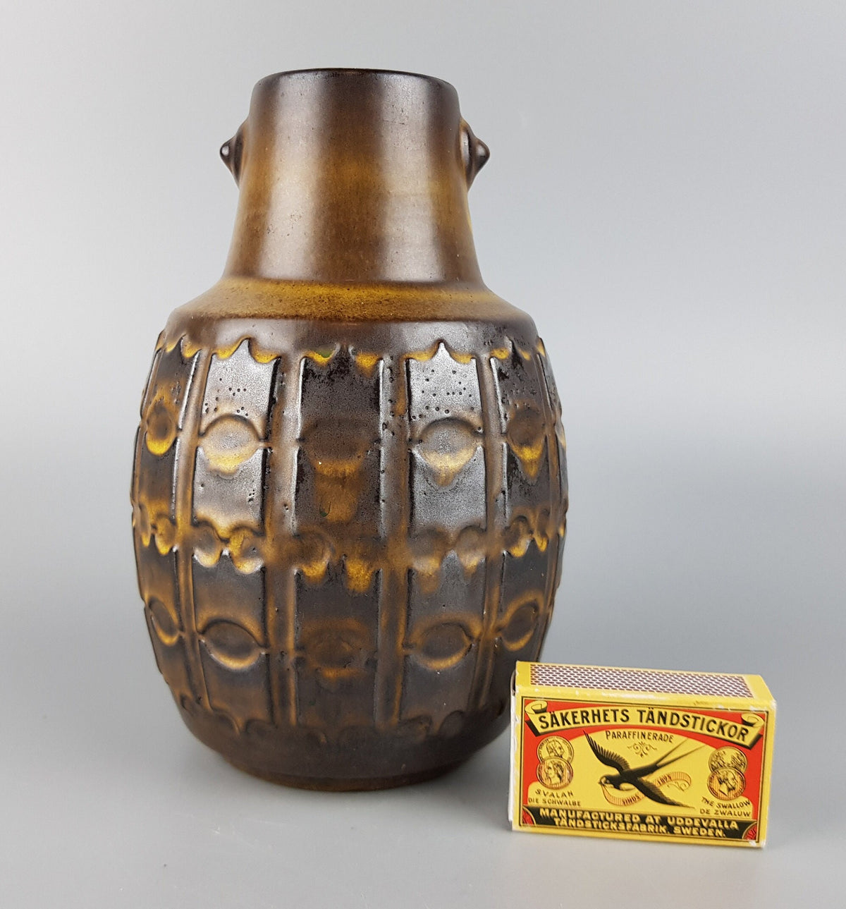 Vintage CERAMANO Vase model 906 with Minerva decor, West German Pottery 1960s