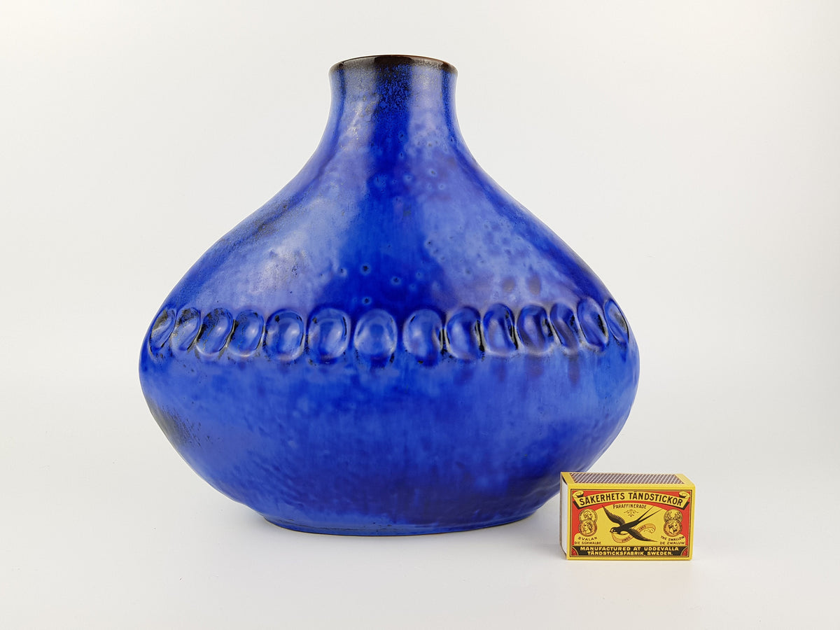 Vintage CARSTENS TONNIESHOF Blue Elliptical Vase from the Atelier Serie by Gerda Heukeroth B 128 24 West German Pottery 1960s 