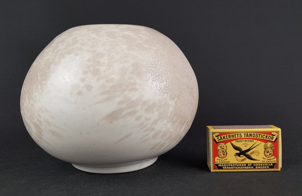 Vintage STUDIO ART POTTERY Beige Ball Vase 1131 West German Pottery