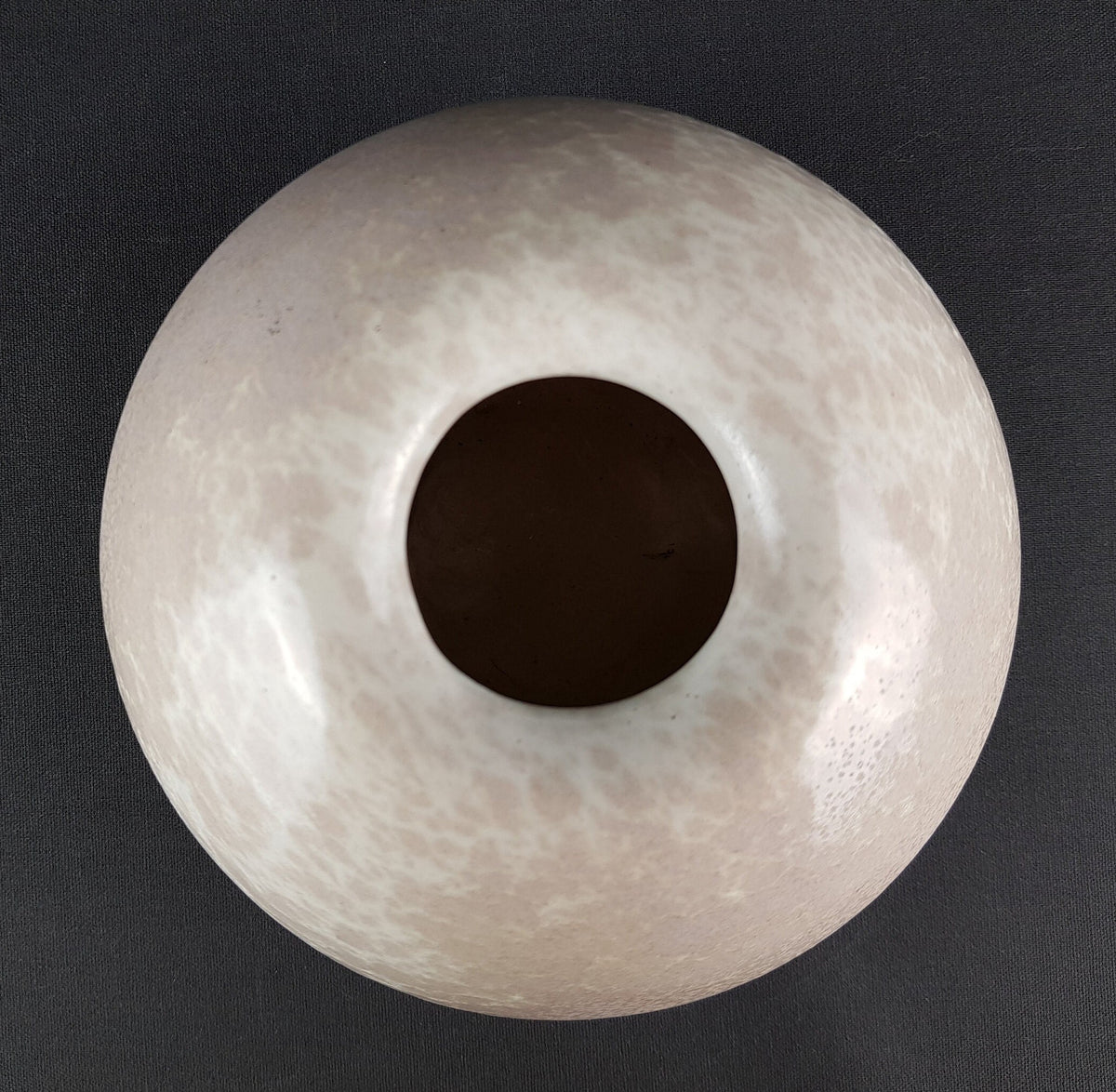 Vintage STUDIO ART POTTERY Beige Ball Vase 1131 West German Pottery