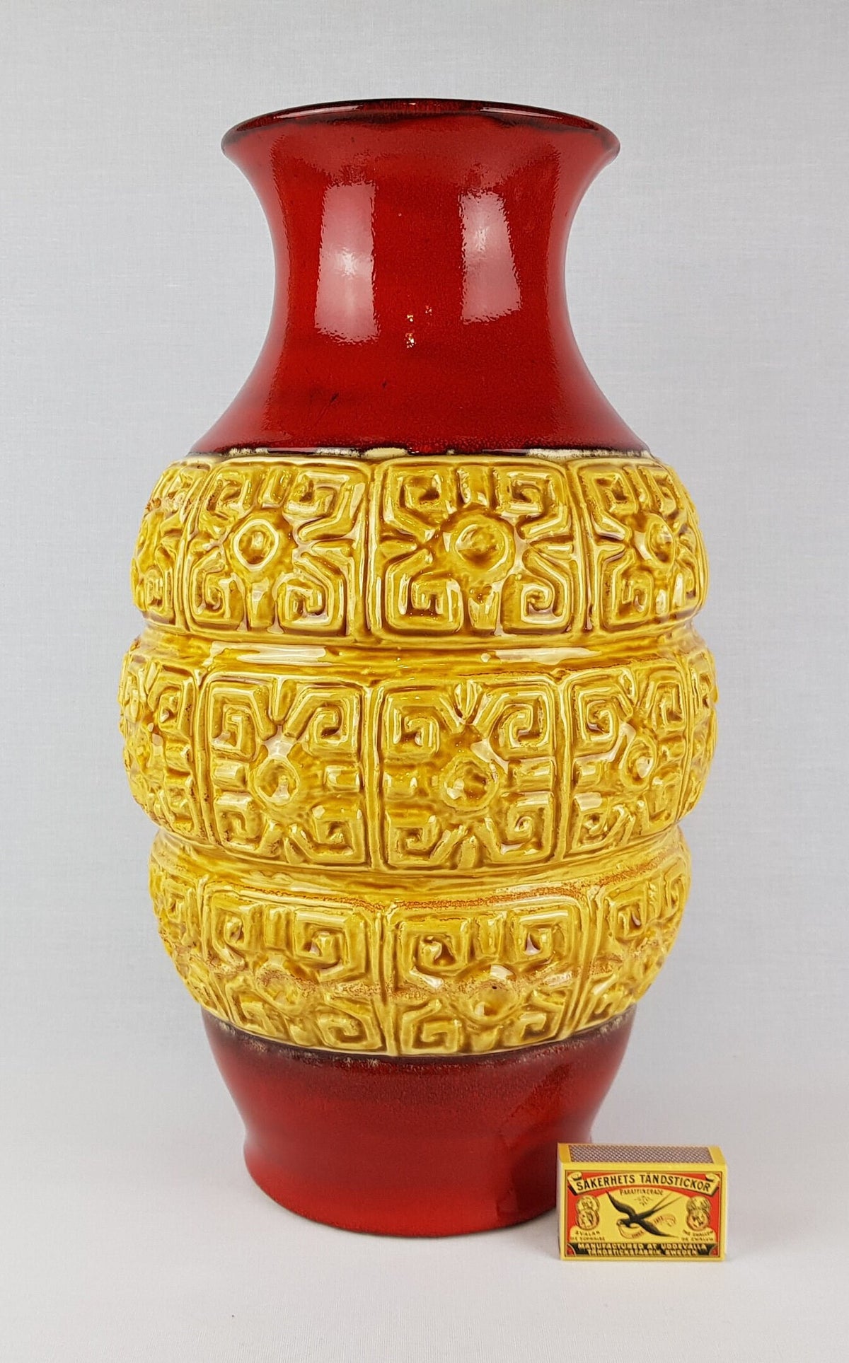 XL Vintage ÜBELACKER Keramik Red Vase With Yellow Relief Decor 1417/40 West German Pottery 1970s