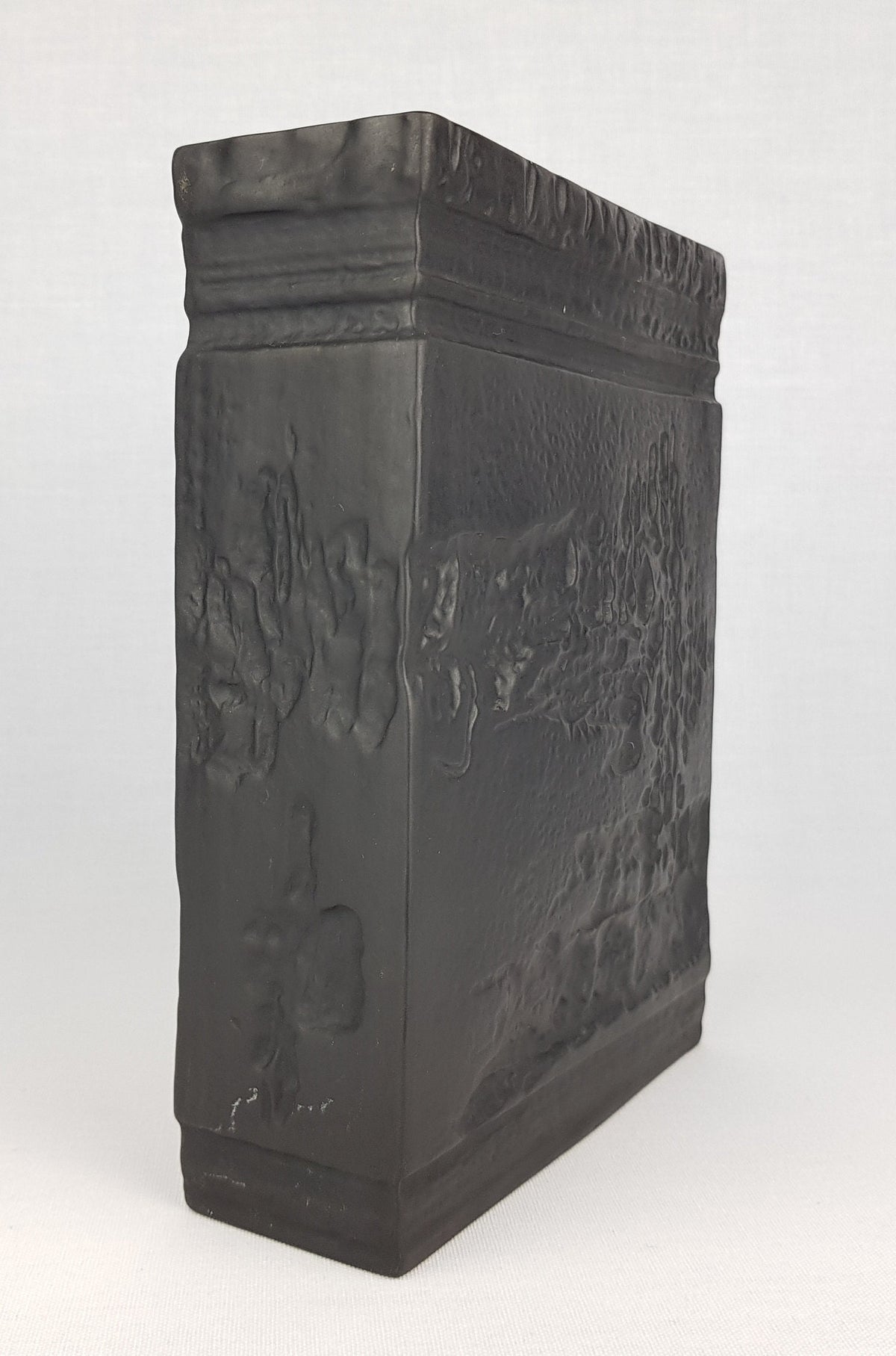 Vintage ROSENTHAL Black Matte Porcelain China Vase with Relief Decor by Martin Freyer Studio Linie Porcelaine Noire 1960-70s
