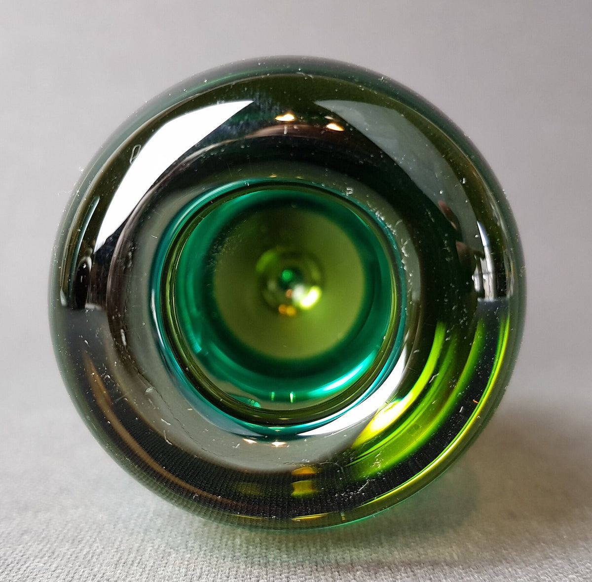 Vintage NUUTAJARVI NOTSJO Green Scandinavian Glass Vase With Kupla Design by Saara Hopea From Finland 1959 signed