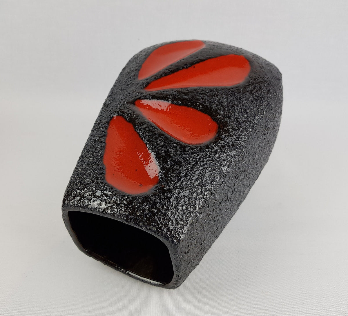 Vintage ES KERAMIK Emons und Sohne Petal Daisy Fat Lava Vase 614 24 West German Pottery 1960s