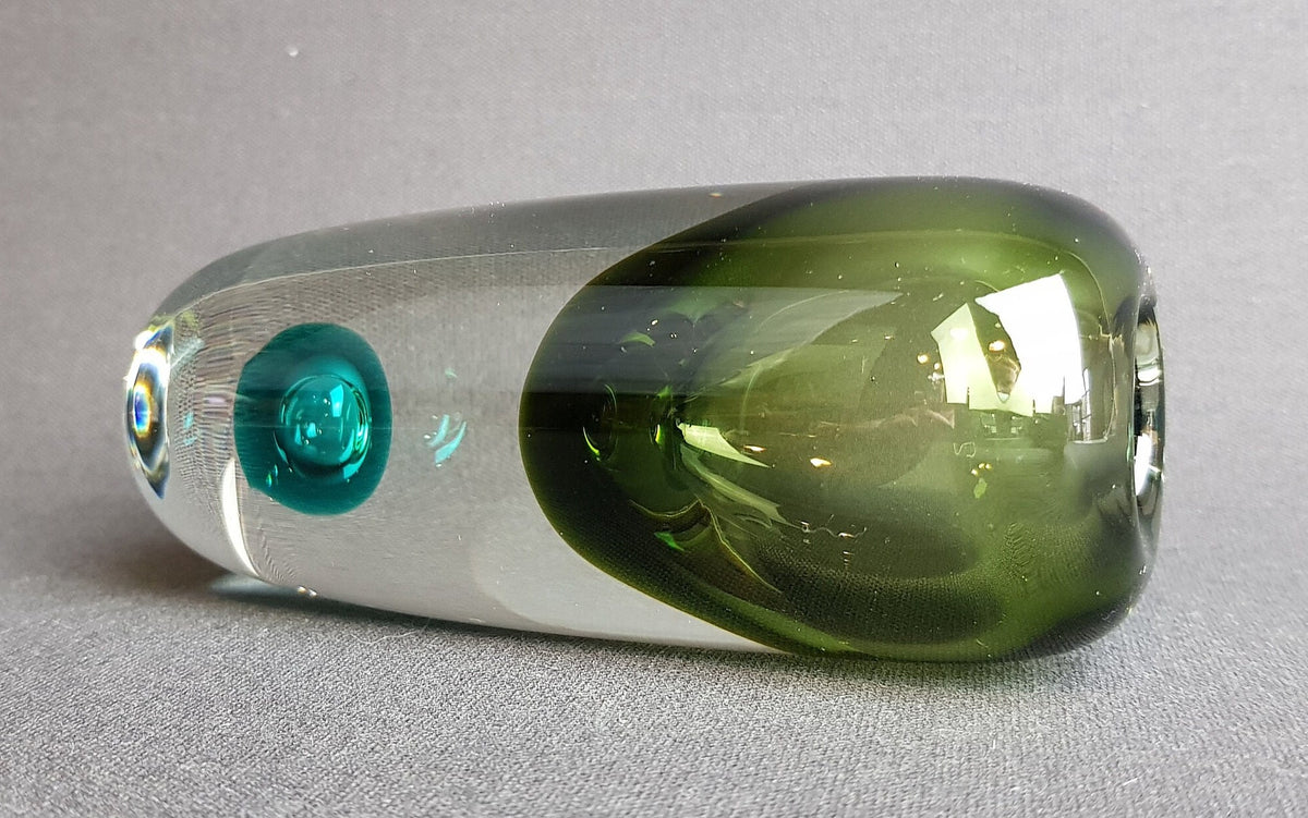 Vintage NUUTAJARVI NOTSJO Green Scandinavian Glass Vase With Kupla Design by Saara Hopea From Finland 1959 signed