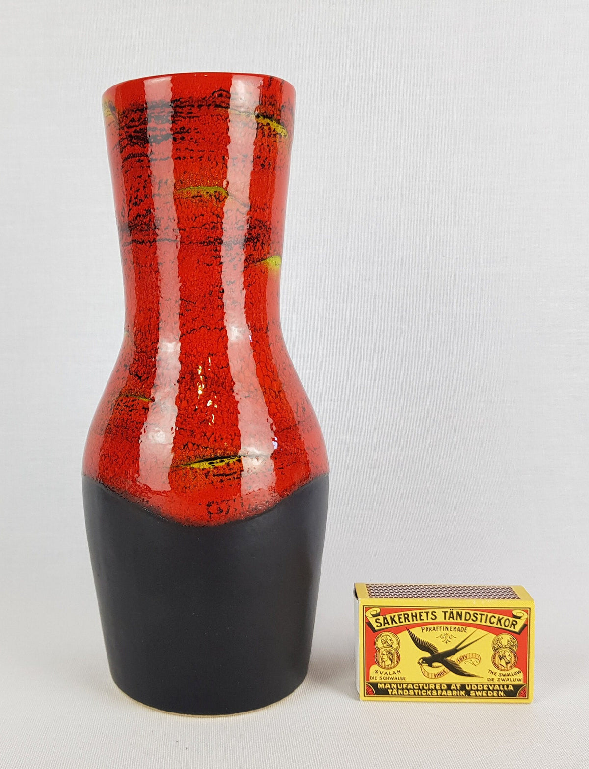 Vintage DÜMLER & BREIDEN Red Yellow Black Ceramic Vase 116 21 West German Pottery 1960s 1970s