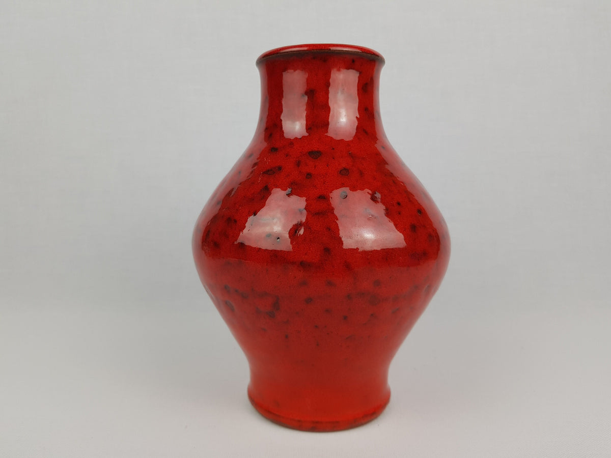 Vintage WILHELM und ELLIE KUCH Glossy Red Vase Studio Art Pottery 1960-70s