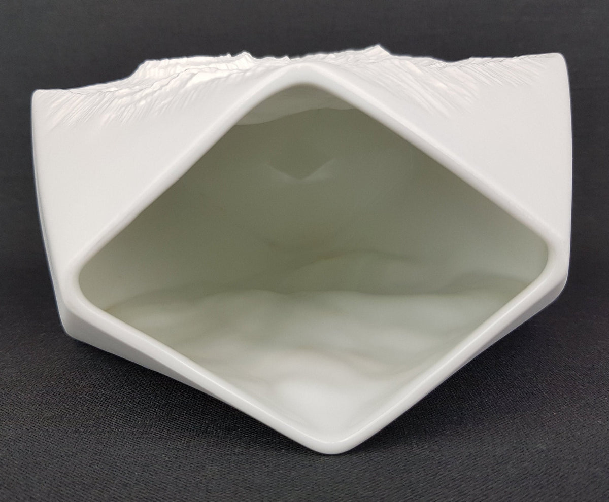 Vintage AK KAISER Biscuit Porcelain Vase Bergkristall Series 275/15 by Martin Freyer White Diamond Vase West Germany 1970s