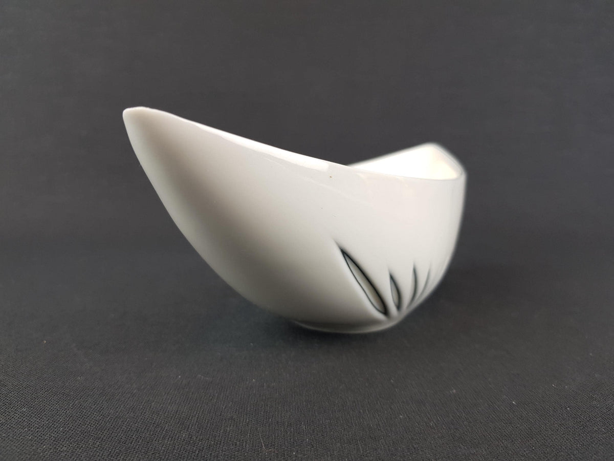 Vintage SGRAFO MODERN Porcelain Vase / Bowl with incised pattern by Peter Müller 1950-1960s
