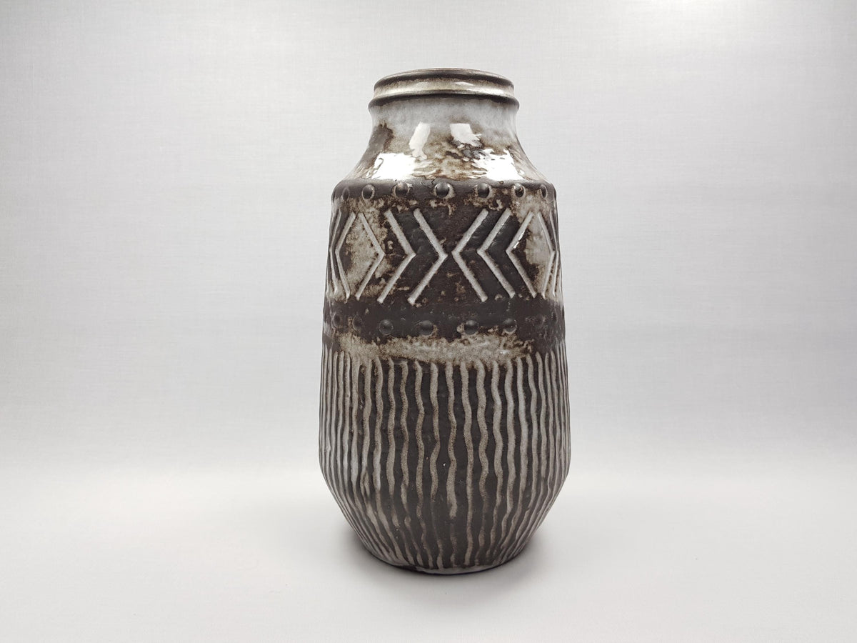Vintage CARSTENS TÖNNIESHOF KERAMIK Grey Vase Reliefserie Keltoi 49-25 West German Pottery 1968s