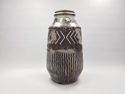 Vintage CARSTENS TÖNNIESHOF KERAMIK Grey Vase Reliefserie Keltoi 49-25 West German Pottery 1968s