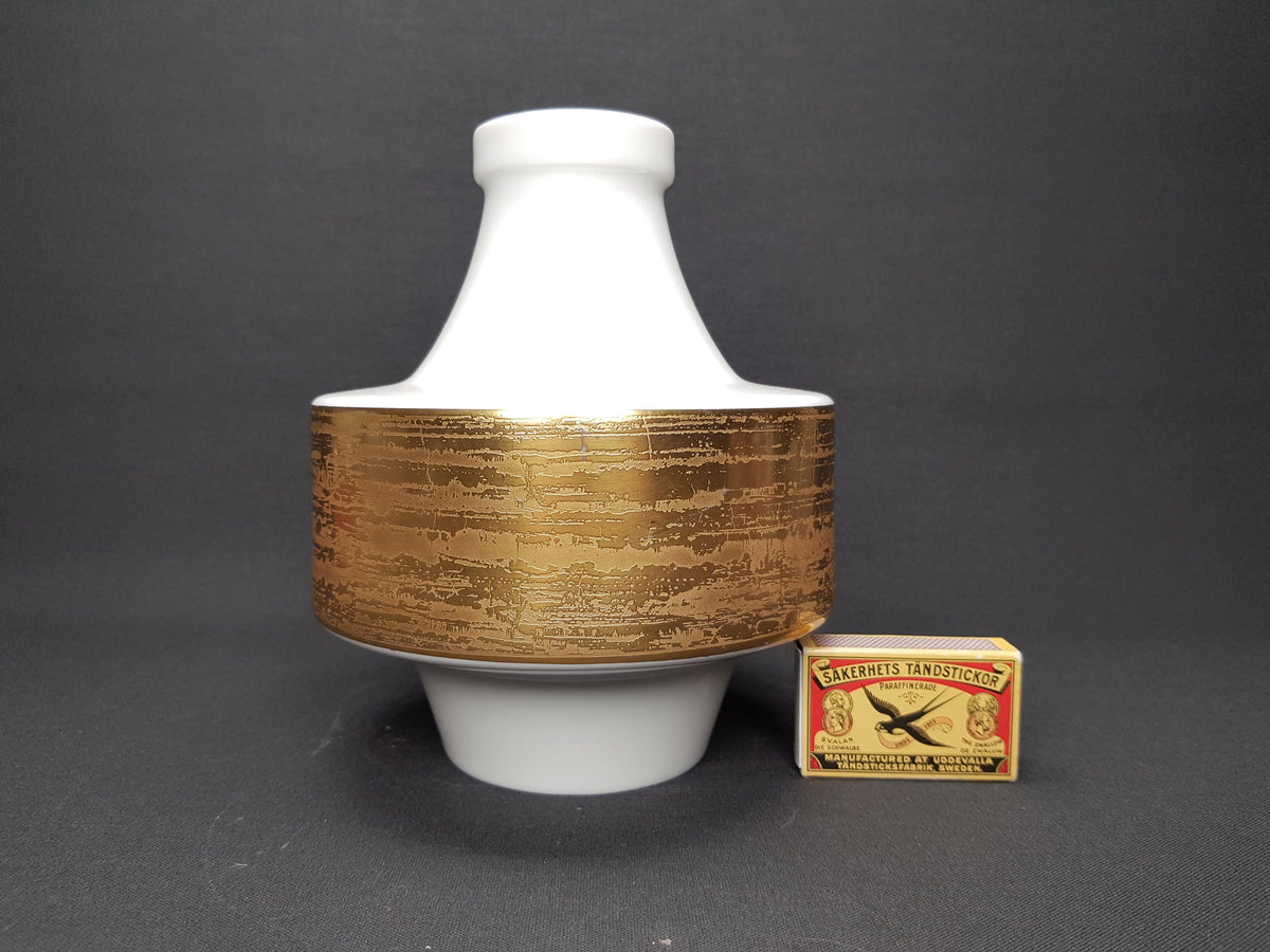 Vintage H&C SELB HEINRICH White Porcelain Ufo Shaped Vase 54B Echte Tiefatze and Golden Decor West German Pottery 1960s 1970s