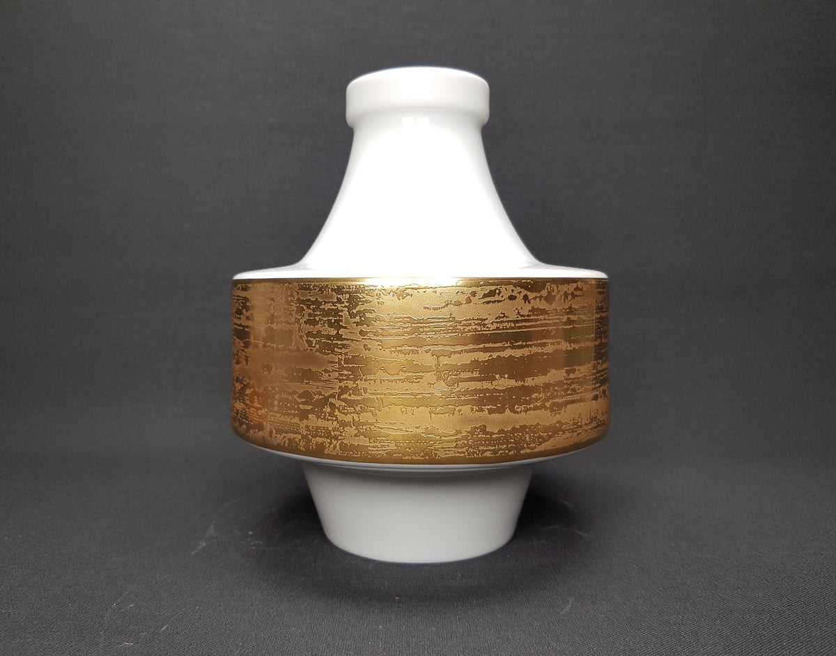 Vintage H&C SELB HEINRICH White Porcelain Ufo Shaped Vase 54B Echte Tiefatze and Golden Decor West German Pottery 1960s 1970s
