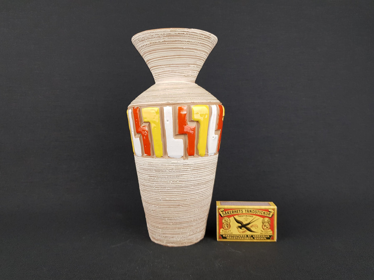 Vintage FRATELLI FANCIULLACCI Beige Vase with Geometric patterns 1950-1960 Italy