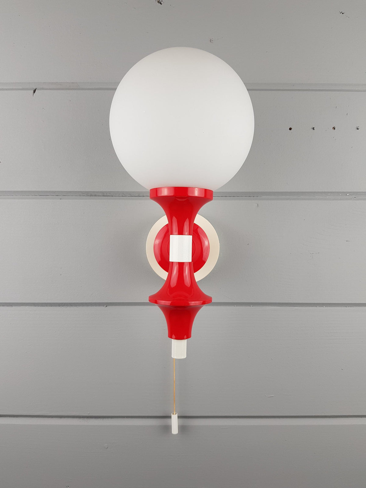 Vintage QUELLE Red and White Wall Lamp Design By Richard Essig 1960s - 1970s