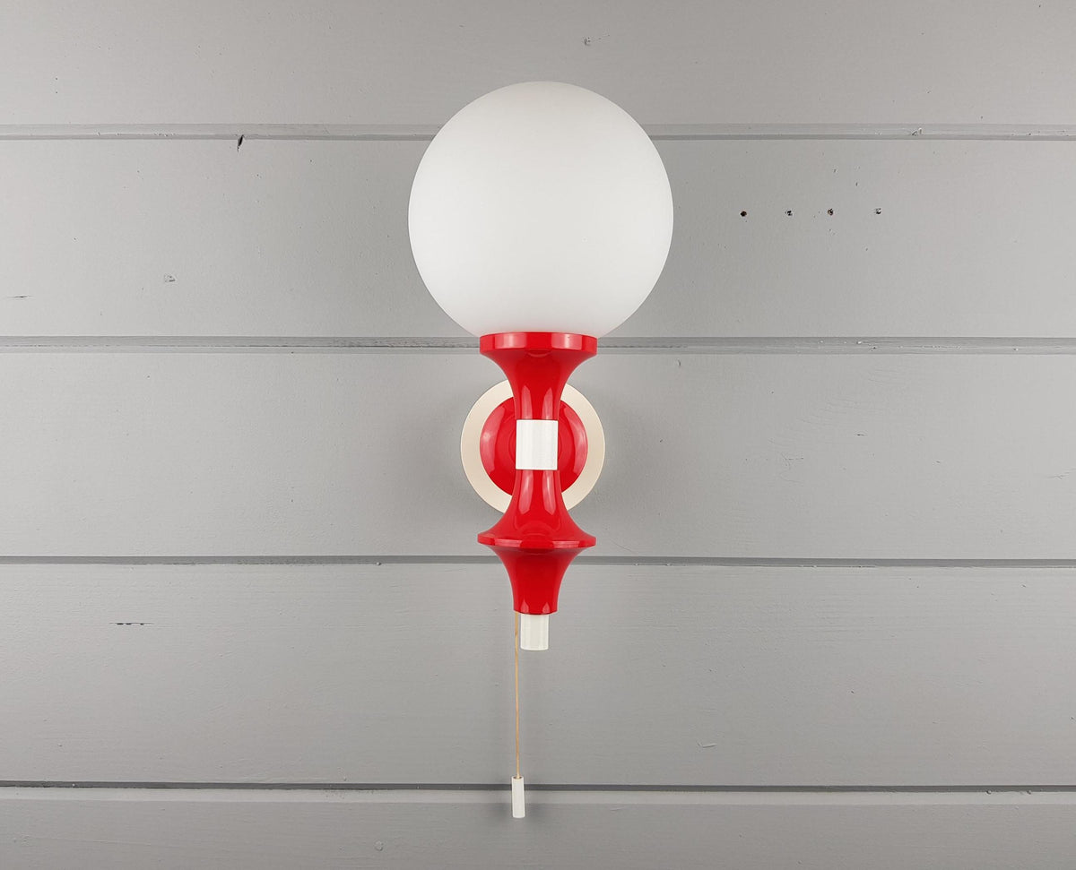 Vintage QUELLE Red and White Wall Lamp Design By Richard Essig 1960s - 1970s