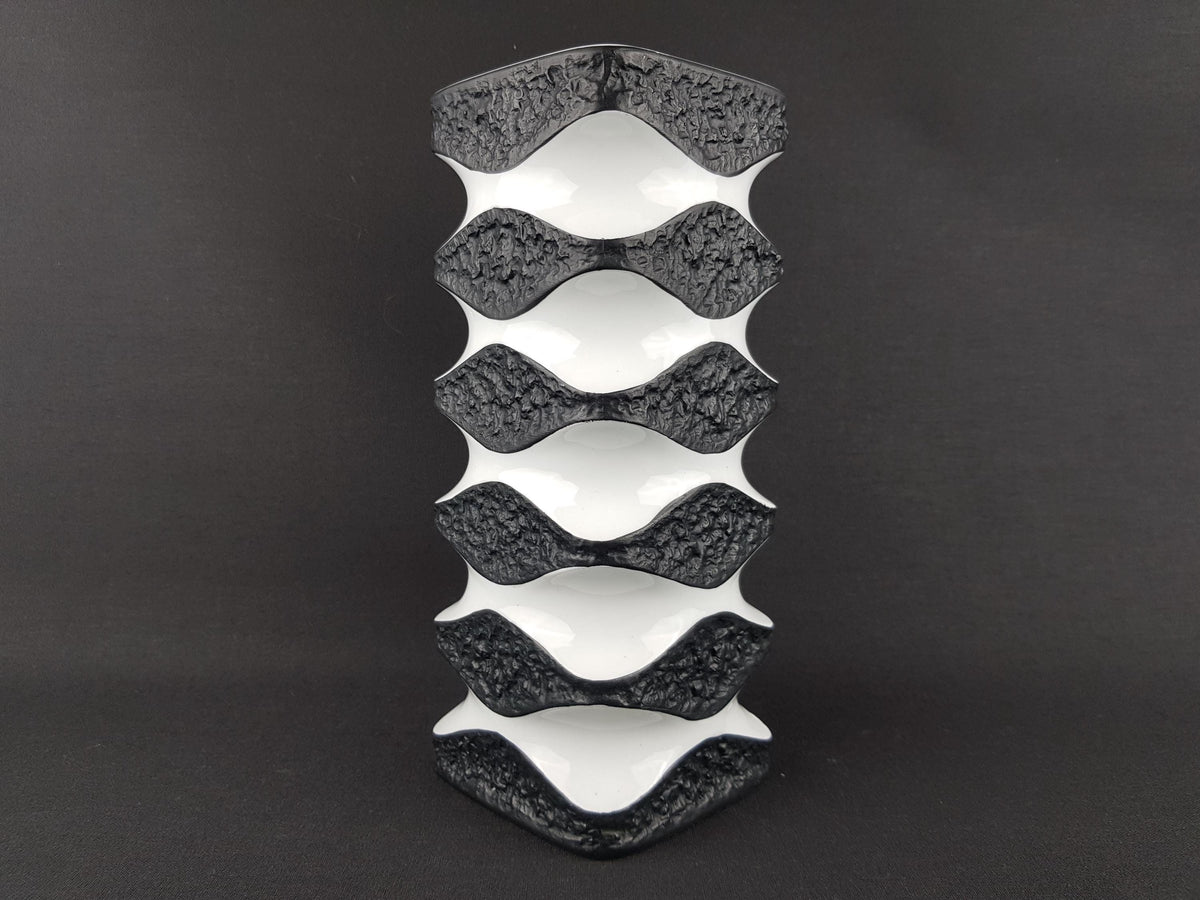 Vintage KERAFINA Porzellanfabrik Black and White Op Art Vase 640/3 – Royal KPM Bavaria – Designed by Ernst Fenzl – West Germany 1970s