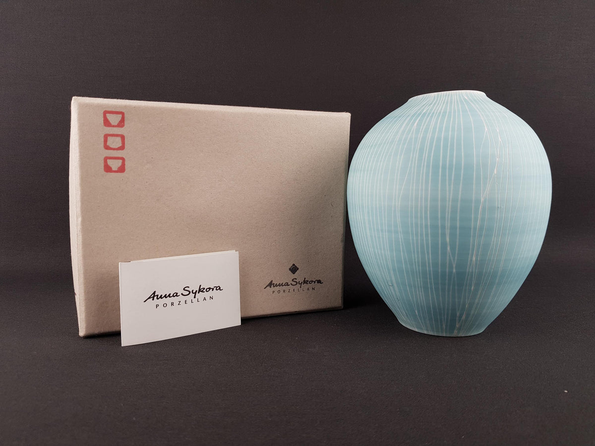 Contemporary ANNA SYKORA Studio Art Pottery Vase - Terra Sigillata Porcelain (Berlin, Germany)